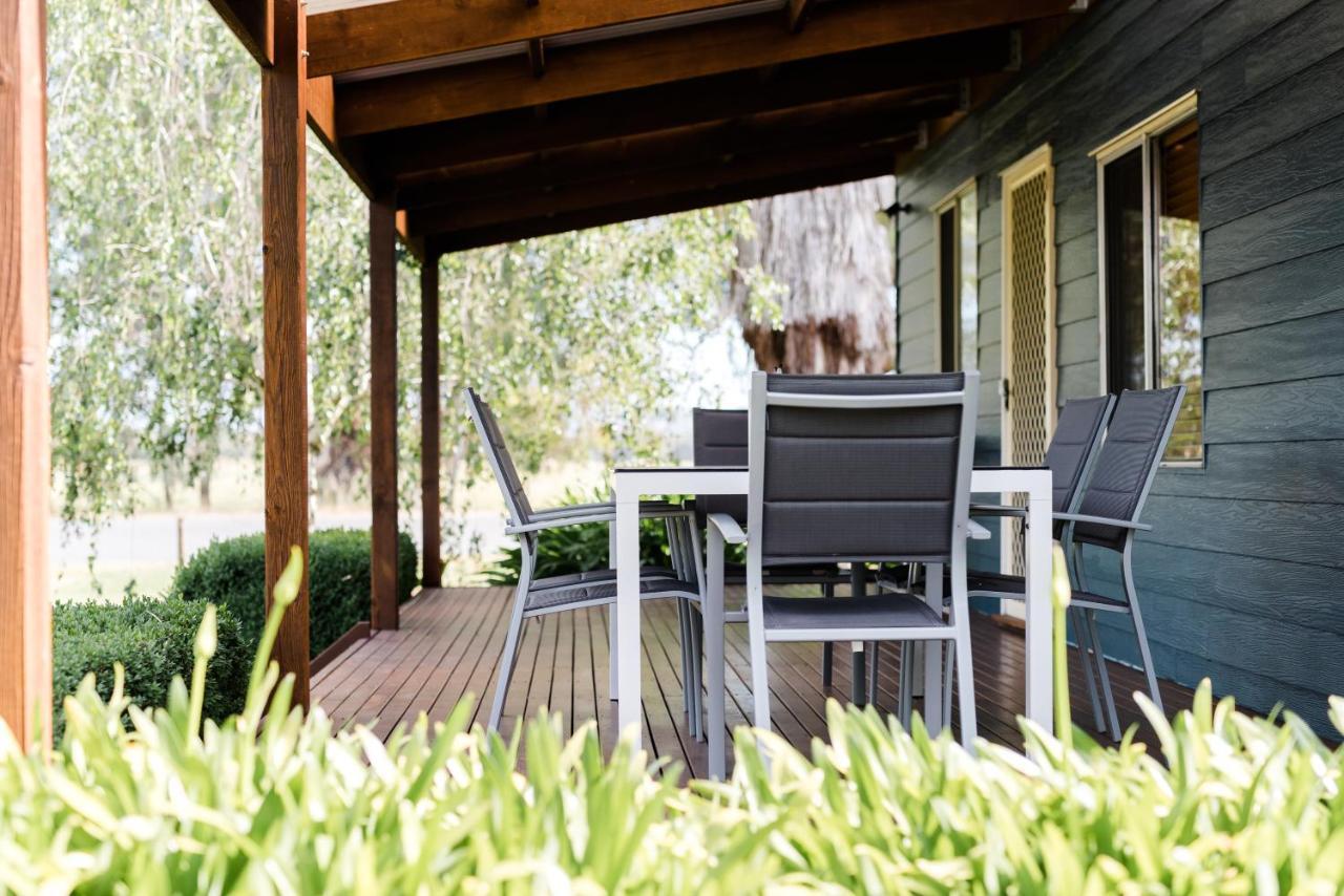 Walnut Tree Cottages Whorouly Екстер'єр фото